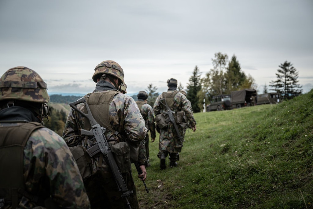 Die Schweizer Armee heute – wo stehen wir und wo kommen wir her?
